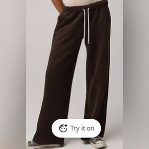 Regular rise w/optional foldover waistband. Super Wide Leg - 13" leg opening.